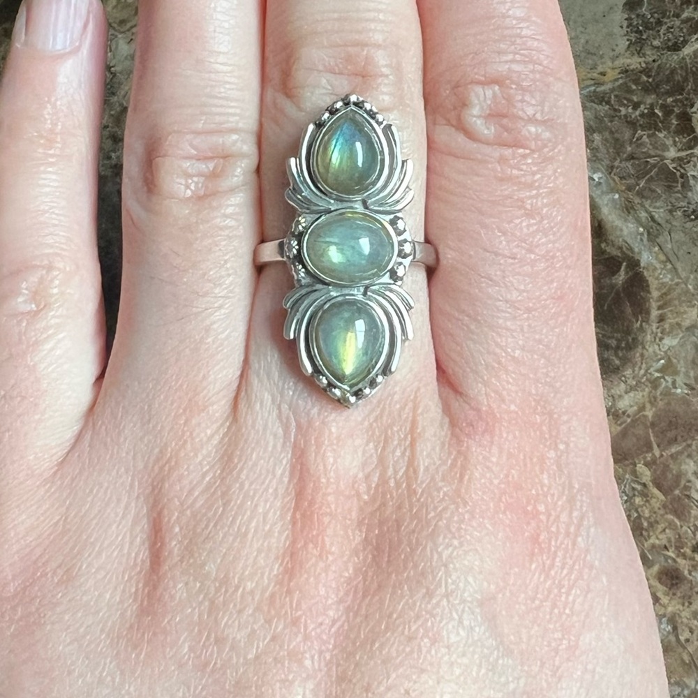 Hespera Ring - Picture 2 of 5